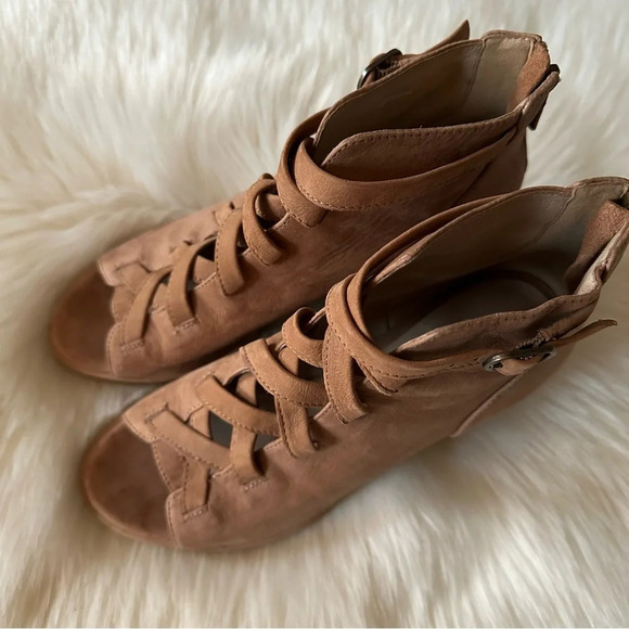 Eileen Fisher Heels Shoes Suede Leather Tan Sz 7 - Picture 2 of 9